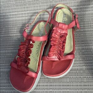 Earth Red Sandals with Stylish Comfort